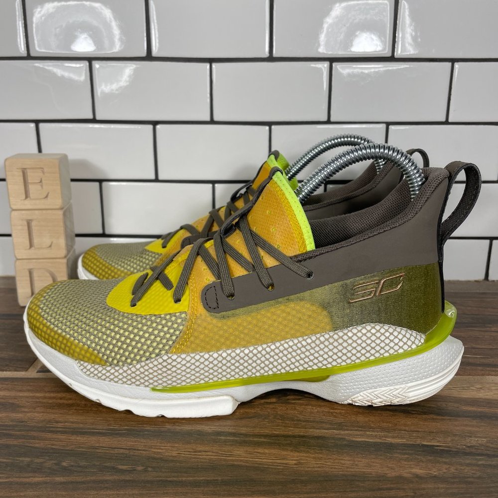 Under Armour Curry 7 Basketball Shoes Boys Size 5.5Y Multicolor HOVR Sneakers